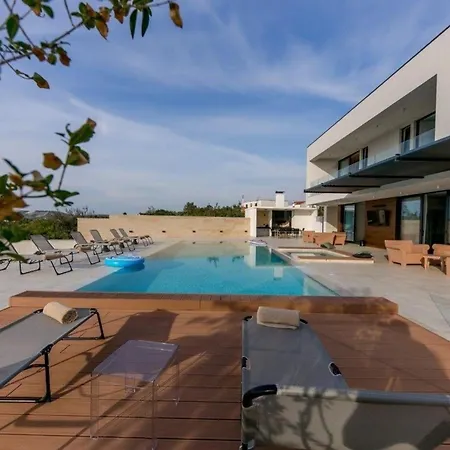 Ferienhaus Mit Privatpool Fur 8 Personen Ca 290 Qm In Primosten, Dalmatien Norddalmatien * Primošten